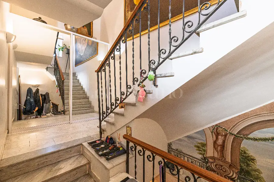 Villa in vendita di 250 mq a €1.450.000 (rif. 41/2026)