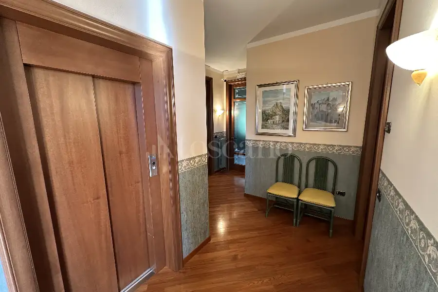 Casale in vendita di 747 mq a €790.000 (rif. 11/2026)