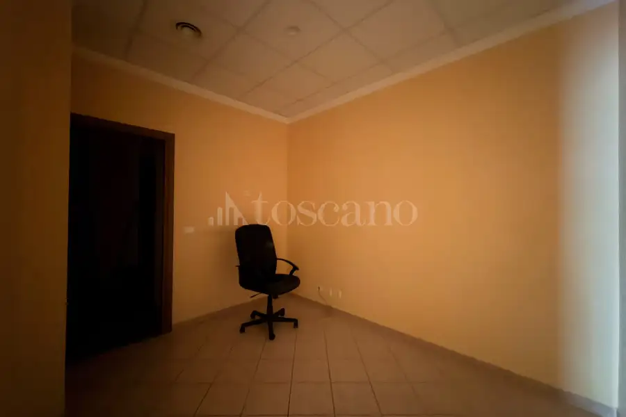 Negozio in vendita di 77 mq a €119.000 (rif. 39/2026)