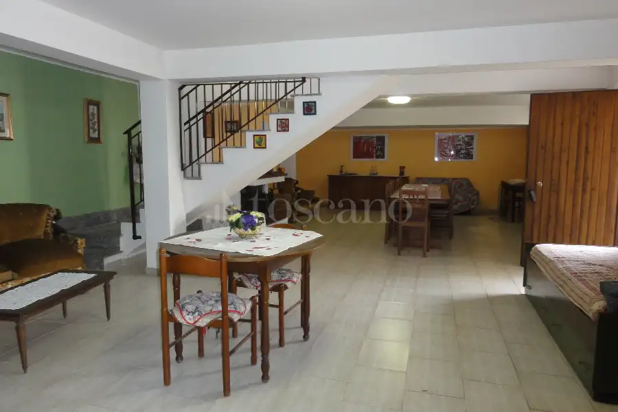 Casa in vendita di 270 mq a €219.000 (rif. 12/2026)