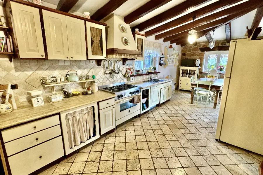 Villa in vendita di 300 mq a €445.000 (rif. 11/2025)