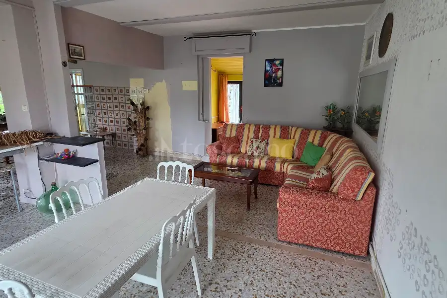 Casa Indipendente in vendita di 330 mq a €110.000 (rif. 35/2025)