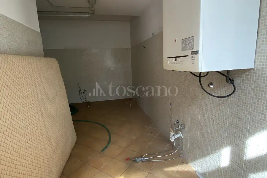 Negozio in vendita di 480 mq a €190,000 (rif. TS0330VE)