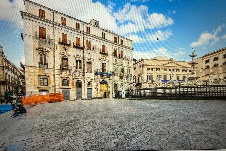 Attico in vendita di 500 mq a €1.600.000 (rif. 111/2025)