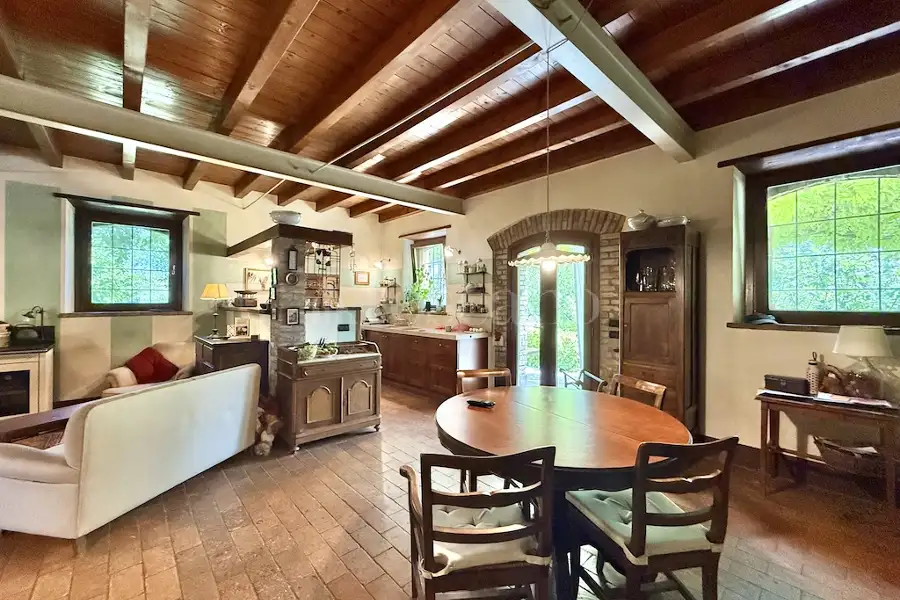 Villa in vendita di 380 mq a €795.000 (rif. 26/2026)
