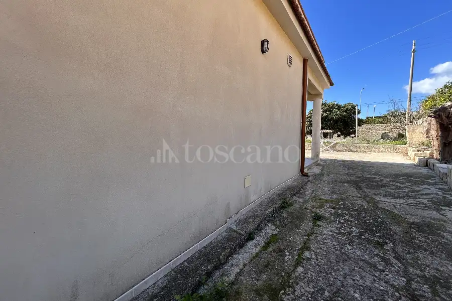 Villa in vendita di 290 mq a €298.000 (rif. 131/2025)