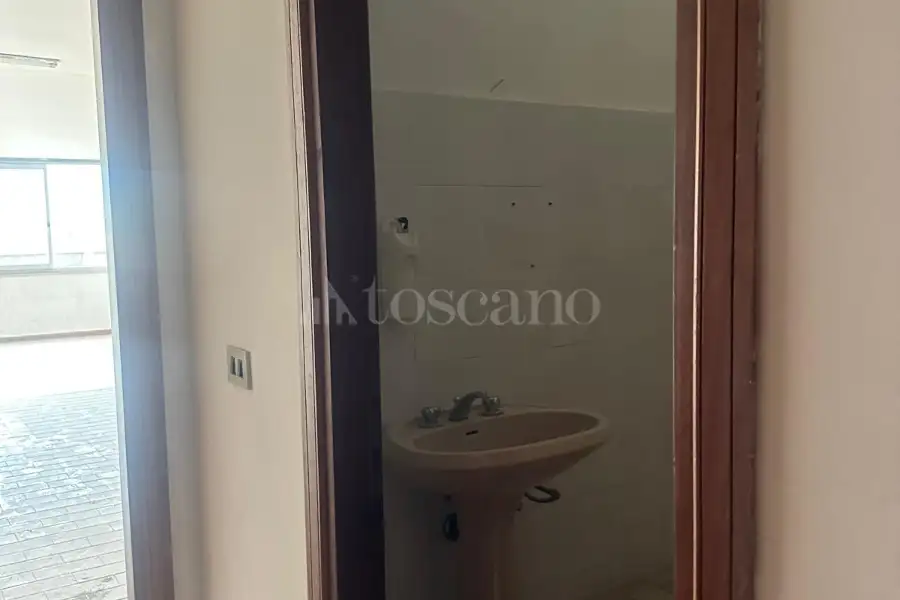 Negozio in affitto di 4.995 mq trattativa riservata (rif. 114/2025)