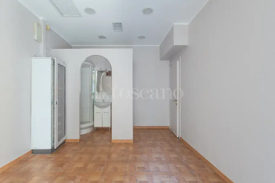 Ufficio in vendita di 250 mq a €1.450.000 (rif. 86/2026)