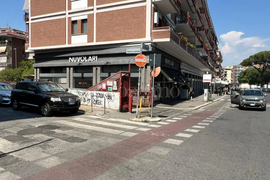 Box in vendita di 17 mq a €50.000 (rif. 1/2026)