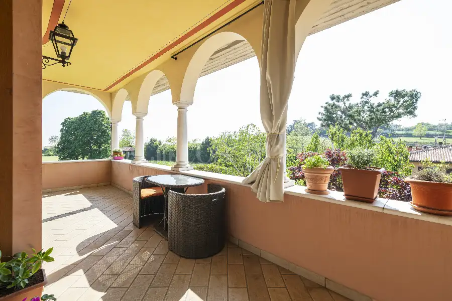 Villa in vendita di 645 mq a €960.000 (rif. 21/2026)