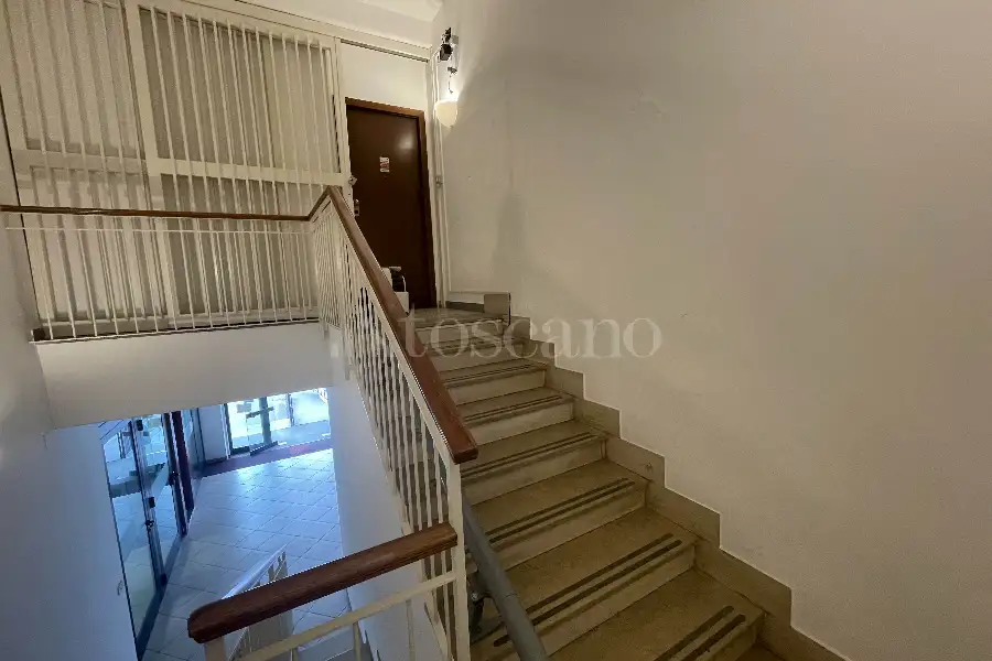 Ufficio in affitto di 200 mq a €1.250 (rif. 27/2026)