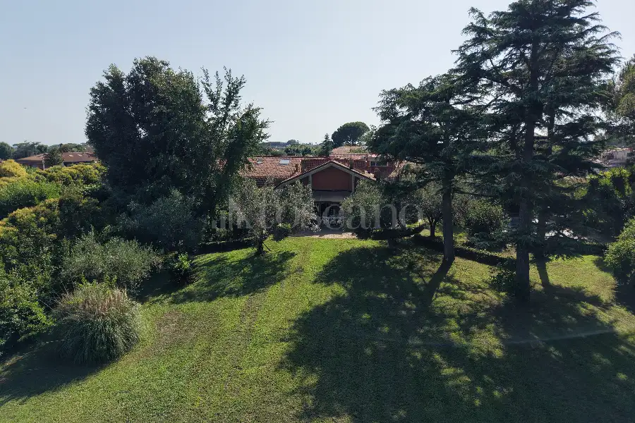 Villa in vendita di 260 mq a €355.000 (rif. 20/2026)
