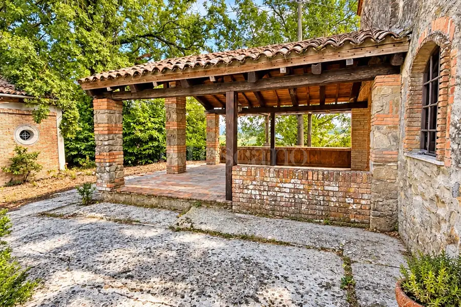 Rustico in vendita di 80 mq a €230.000 (rif. 169/2026)