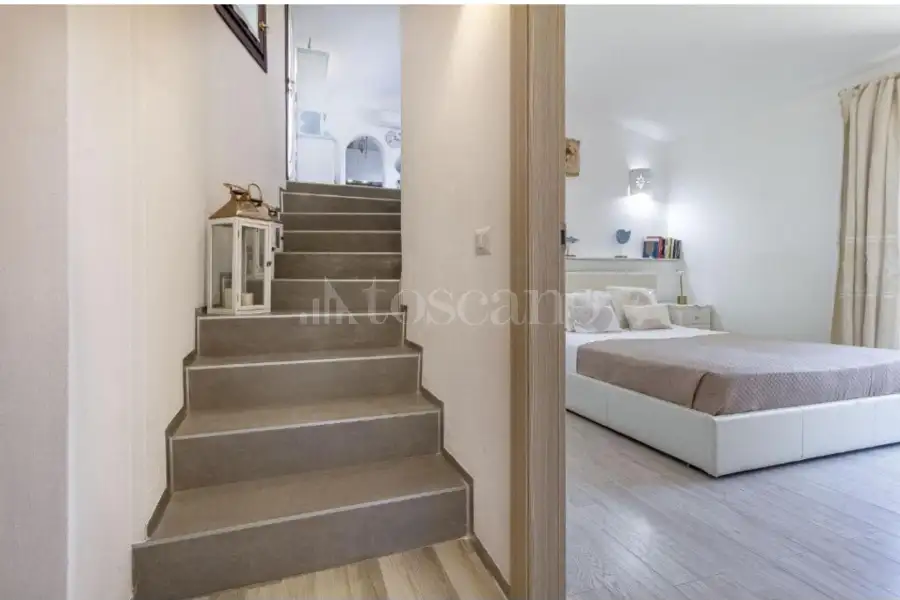 Villino a Schiera in vendita di 107 mq a €860.000 (rif. 24/2026)