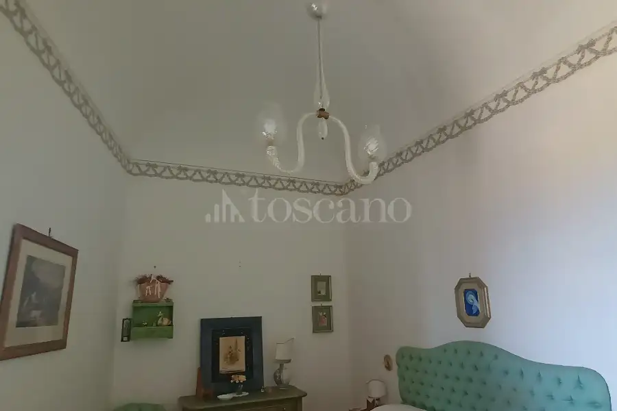 Casa in vendita di 480 mq a €450.000 (rif. 37/2026)