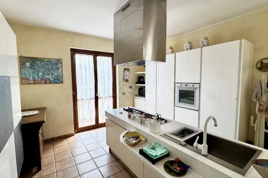 Villa in vendita di 356 mq a €779.000 (rif. 12/2026)