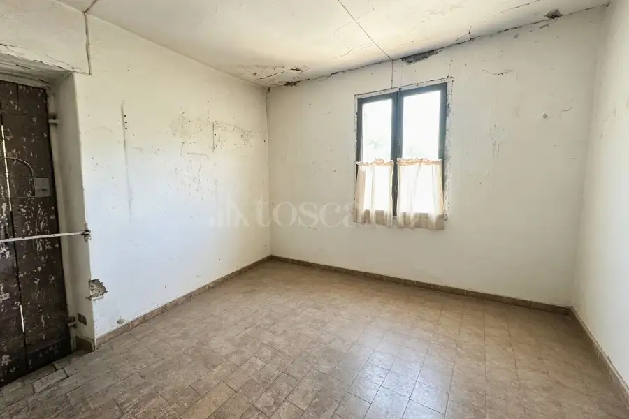 Casa in vendita di 198 mq a €115.000 (rif. 37/2026)