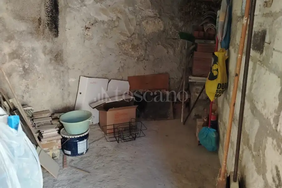 Casa Indipendente in vendita di 150 mq a €35.000 (rif. 225/2026)