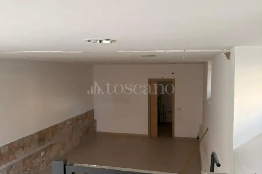 Negozio in affitto di 43 mq a €550 (rif. 146/2025)
