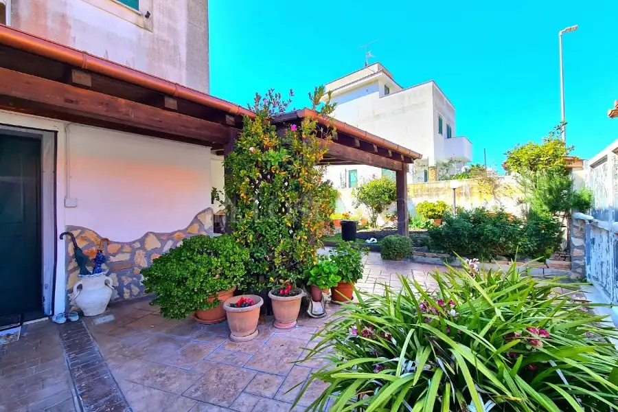 Villa Bifamiliare in vendita di 160 mq a €249.000 (rif. 52/2026)