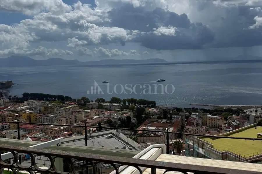 Attico in vendita di 260 mq a €1.290.000 (rif. 18/2026)