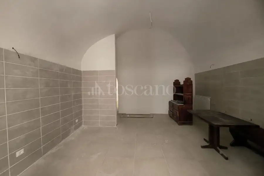 Negozio in vendita di 180 mq a €240.000 (rif. 49/2025)