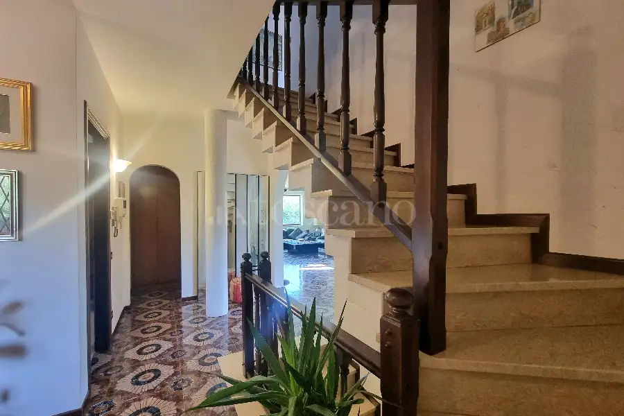 Villa in vendita di 300 mq a €599.000 (rif. 22/2024)