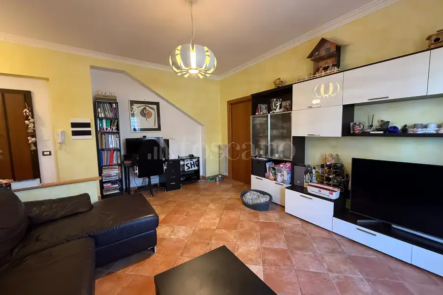 Attico in vendita di 106 mq a €299.000 (rif. 12/2026)