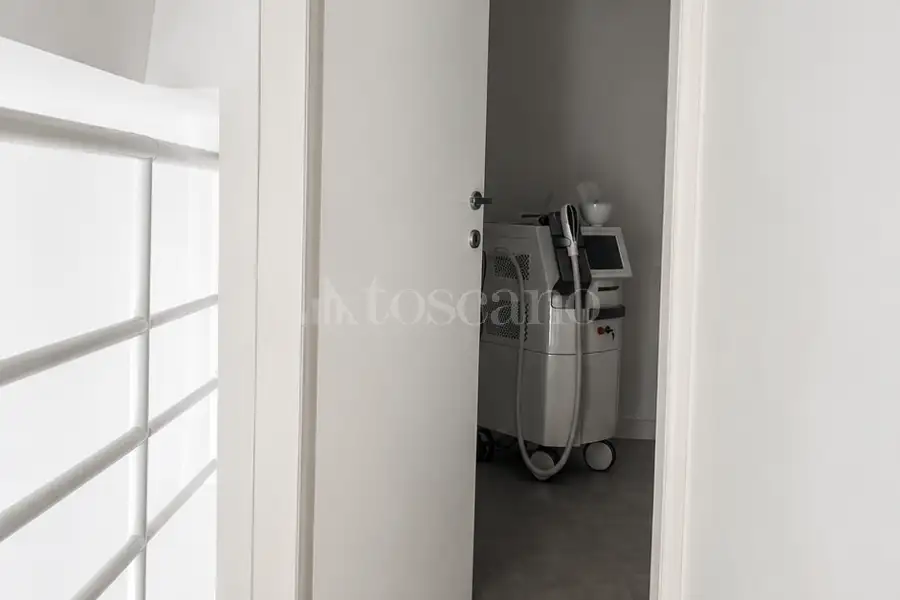 Negozio in vendita di 78 mq a €400.000 (rif. 4/2026)