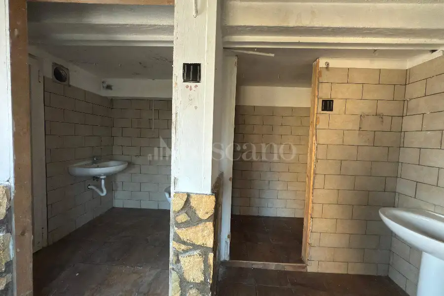 Negozio in vendita di 1.574 mq a €875.000 (rif. 84/2025)