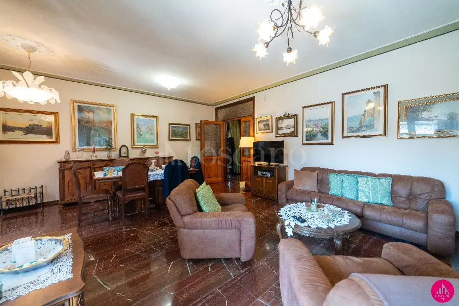 Villino a Schiera in vendita di 270 mq a €299.000 (rif. 98/2025)