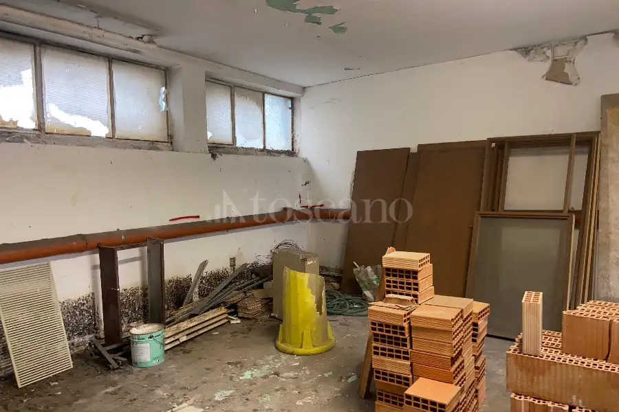 Laboratorio in vendita di 240 mq a €285.000 (rif. 7/2025)