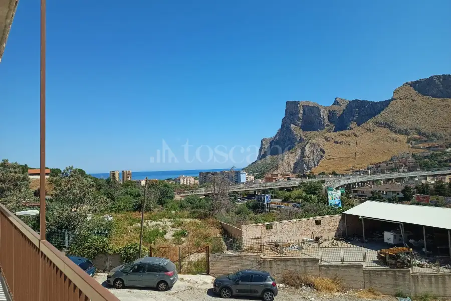 Magazzino in vendita di 1.800 mq a €1.050.000 (rif. 35/2026)
