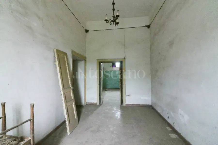 Casa Indipendente in vendita di 600 mq a €350.000 (rif. 27/2024)