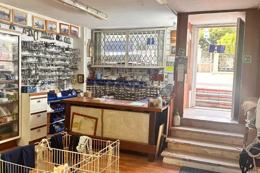 Negozio in vendita di 143 mq a €385.000 (rif. 22/2025)