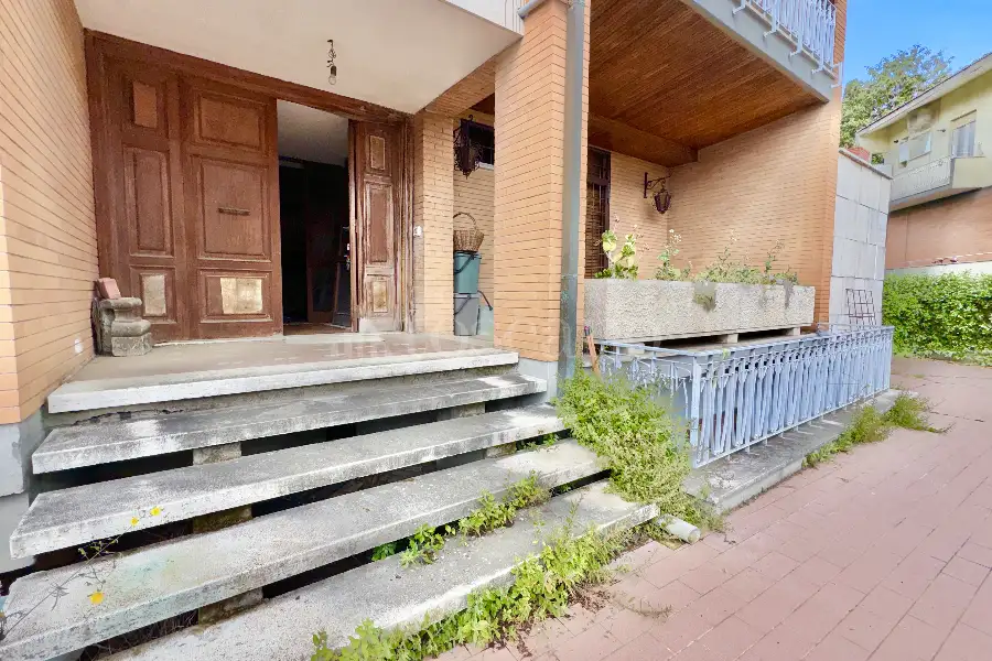 Villa in vendita di 800 mq a €1.069.000 (rif. 56/2024)