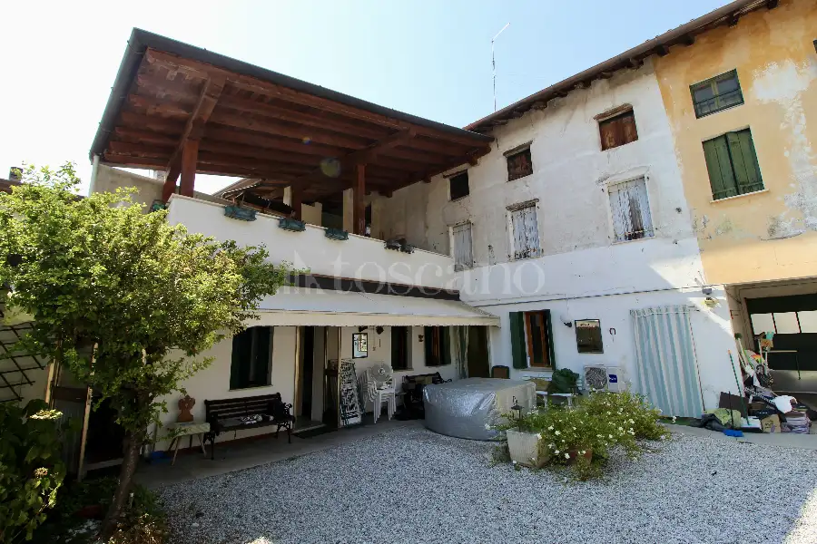 Rustico in vendita di 180 mq a €89.000 (rif. 153/2026)