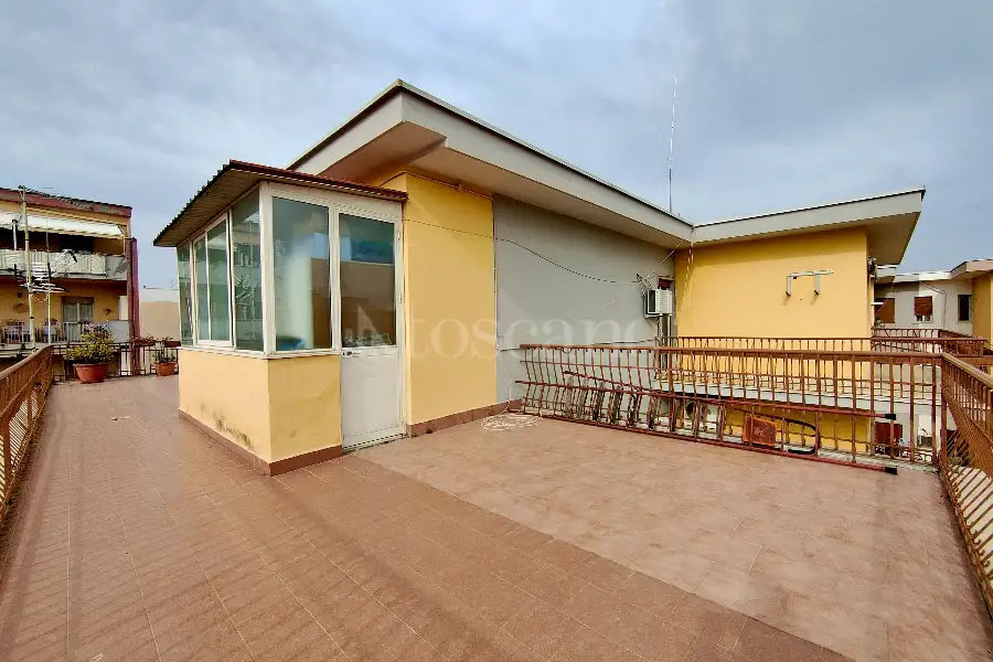 Attico in vendita di 210 mq a €375.000 (rif. 17/2026)
