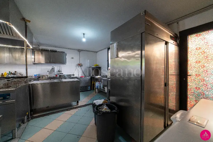 Negozio in vendita di 317 mq a €265.000 (rif. 22/2025)