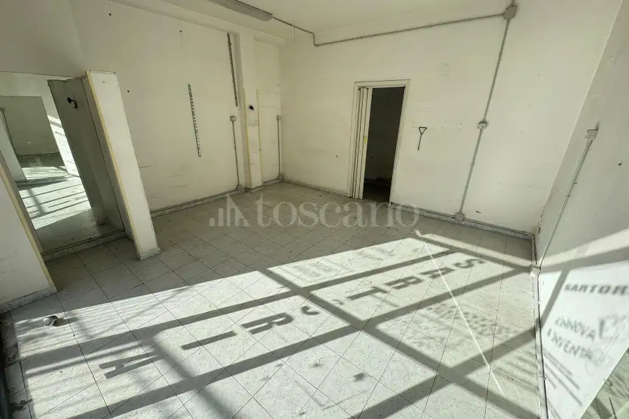 Negozio in affitto di 30 mq a €750 (rif. 2/2026)