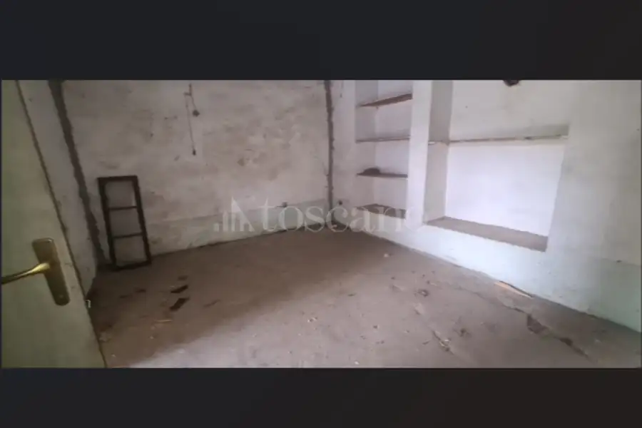 Rustico in vendita di 200 mq a €42.000 (rif. 58/2026)