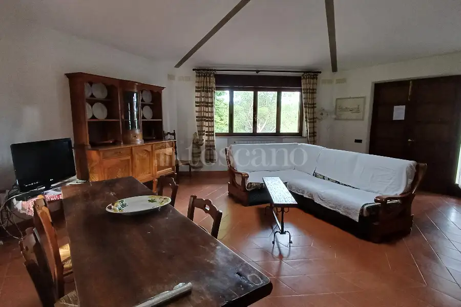 Villa Plurifamiliare in vendita di 800 mq a €1.390.000 (rif. 26/2024)