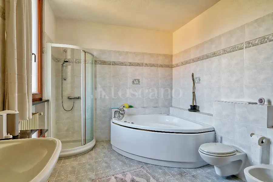Villa in vendita di 320 mq a €485.000 (rif. 52/2026)