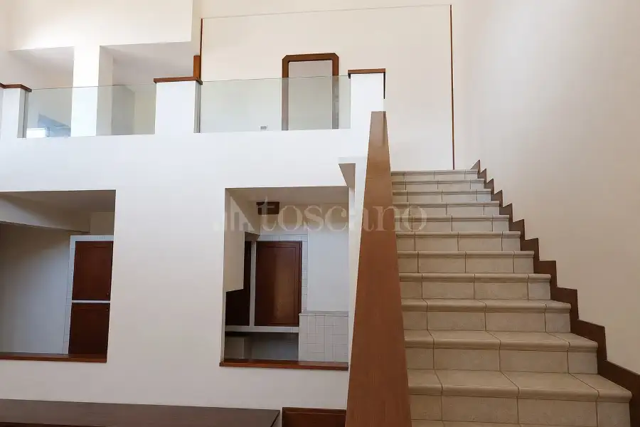 Villa Bifamiliare in vendita di 400 mq a €524.000 (rif. 108/2026)