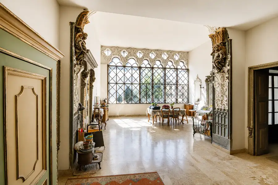 Casale in vendita di 1.000 mq a €1.150.000 (rif. 5/2026)
