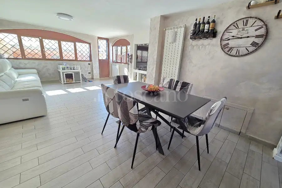 Villa Plurifamiliare in vendita di 130 mq a €249.000 (rif. 21/2026)