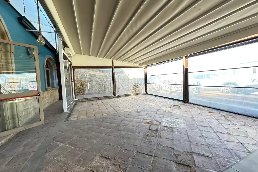 Negozio in affitto di 200 mq a €3.700 (rif. 27/2026)