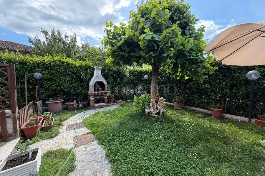 Villa Bifamiliare in vendita di 310 mq a €535.000 (rif. 28/2026)