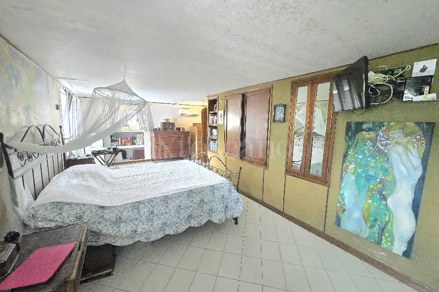 Villa in vendita di 310 mq a €550.000 (rif. 14/2026)
