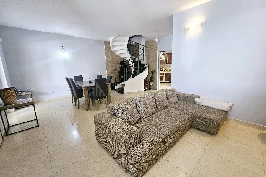 Villa Plurifamiliare in vendita di 120 mq a €205.000 (rif. 80/2025)